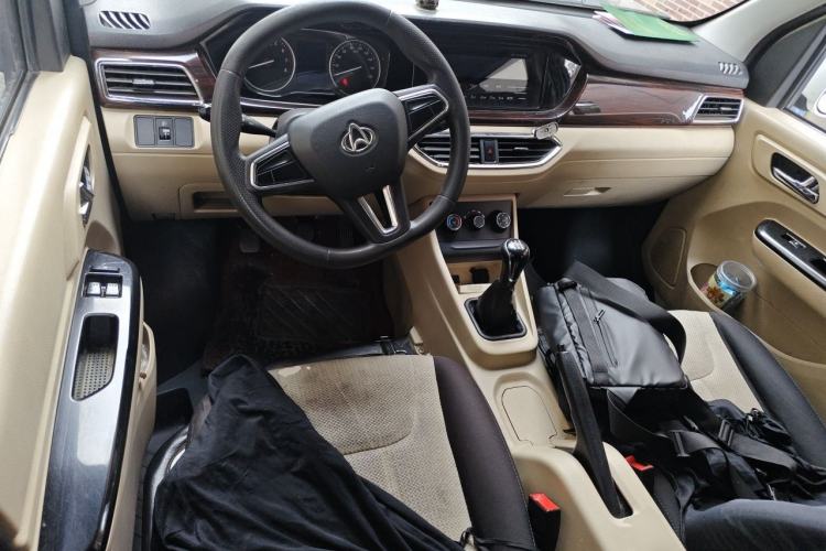 Used CHANGAN KUAYUE Xing V5 2021 1.5L Jinbao Edition Comfort Version JL473QH Center Console