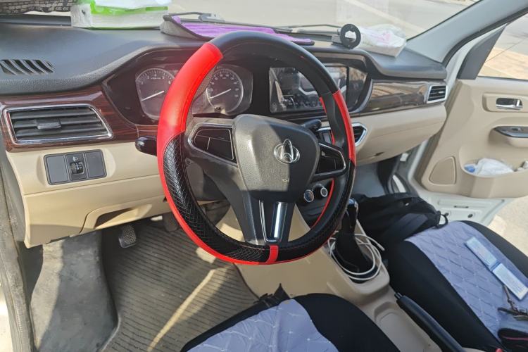 Used CHANGAN KUAYUE Xing V5 2021 1.5L Jinbao Edition Comfort Version JL473QH Center Console