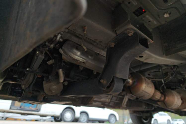 Used CHANGAN KUAYUE Xing V5  Chassis Front Left