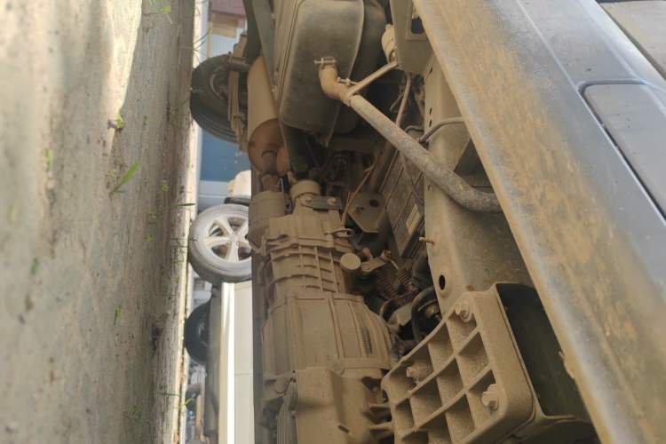 Used CHANGAN KUAYUE Xing V5 2021 1.6L Jinbao Edition Luxury Version DAM16KR Chassis Front Right