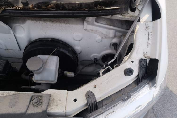Used CHANGAN KUAYUE Xing V5 2021 1.6L Jinbao Edition Luxury Version DAM16KR Engine Bay Left
