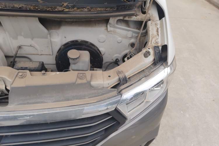 Used CHANGAN KUAYUE Xing V5 2021 1.6L Jinbao Edition Luxury Version DAM16KR Engine Bay Left