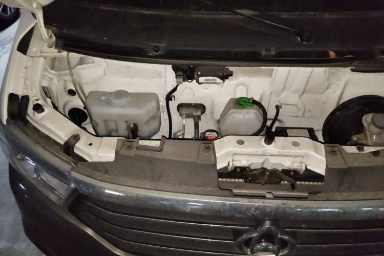 Used CHANGAN KUAYUE Xing V5 2021 1.5L Jinbao Edition Comfort Version JL473QH Engine Bay Right
