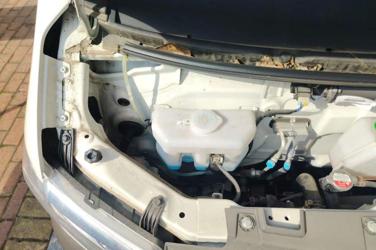 Used CHANGAN KUAYUE Xing V5 2021 1.5L Jinbao Edition Luxury Version JL473QH Engine Bay Right
