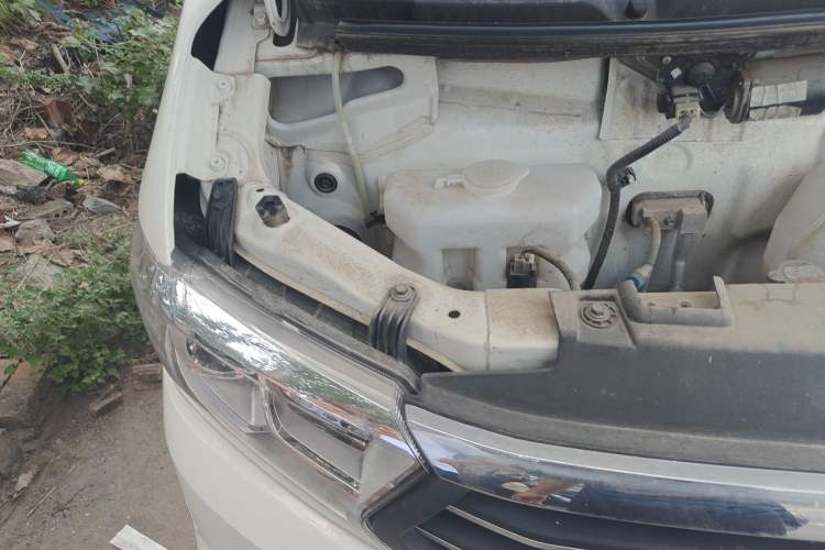 Used CHANGAN KUAYUE Xing V5 2021 1.6L Jinbao Edition Comfort Version DAM16KR Engine Bay Right