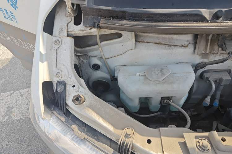 Used CHANGAN KUAYUE Xing V5 2021 1.5L Jinbao Edition Comfort Version JL473QH Engine Bay Right