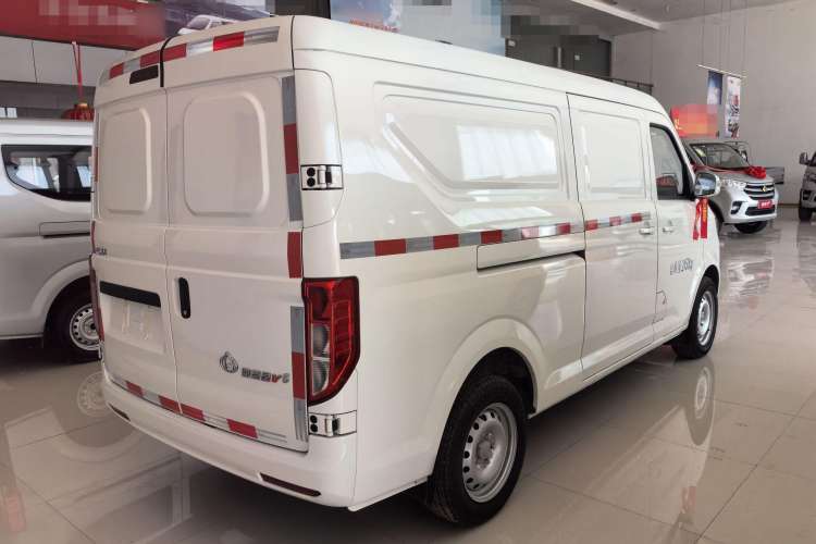Used CHANGAN KUAYUE Xing V5 2021 1.6L Jinbao Edition Comfort Version DAM16KR Exterior 3