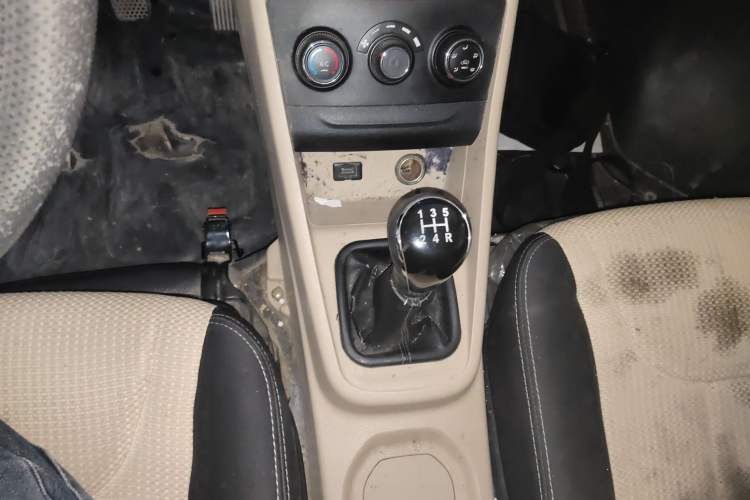 Used CHANGAN KUAYUE Xing V5 2021 1.5L Jinbao Edition Luxury Version JL473QH Gear Lever