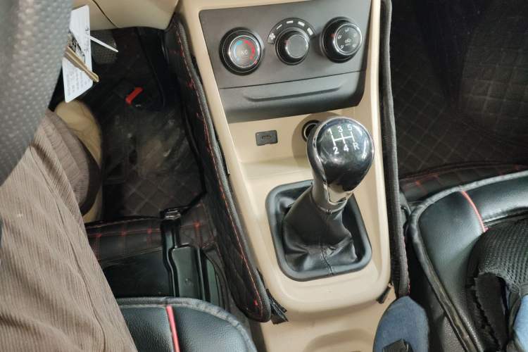 Used CHANGAN KUAYUE Xing V5 2021 1.5L Jinbao Edition Comfort Version JL473QH Gear Lever