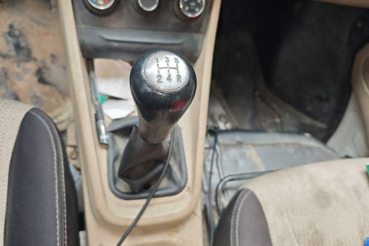 Used CHANGAN KUAYUE Xing V5 2021 1.6L Fortune-Attracting Edition Comfort Model DAM16KR Gear Lever