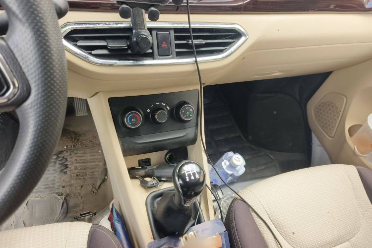 Used CHANGAN KUAYUE Xing V5 2021 1.5L Jinbao Edition Luxury Version JL473QH Gear Lever
