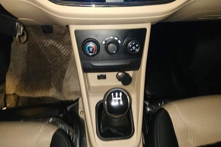 Used CHANGAN KUAYUE Xing V5 2021 1.5L Jinbao Edition Comfort Version JL473QH Gear Lever