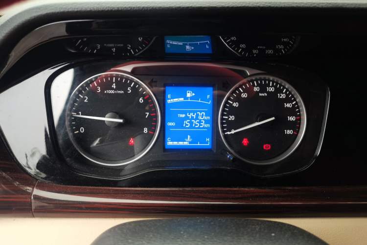 Used CHANGAN KUAYUE Xing V5 2021 1.6L Jinbao Edition Comfort Version DAM16KR Instrument Cluster