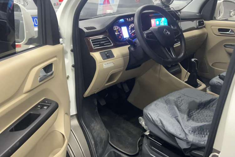 Used CHANGAN KUAYUE Xing V5 2021 1.5L Jinbao Edition Luxury Version JL473QH Interior 2