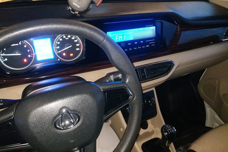 Used CHANGAN KUAYUE Xing V5 2021 1.5L Jinbao Edition Comfort Version JL473QH Interior 2
