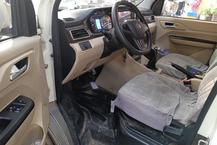 Used CHANGAN KUAYUE Xing V5 2021 1.6L Jinbao Edition Comfort Version DAM16KR Interior 3