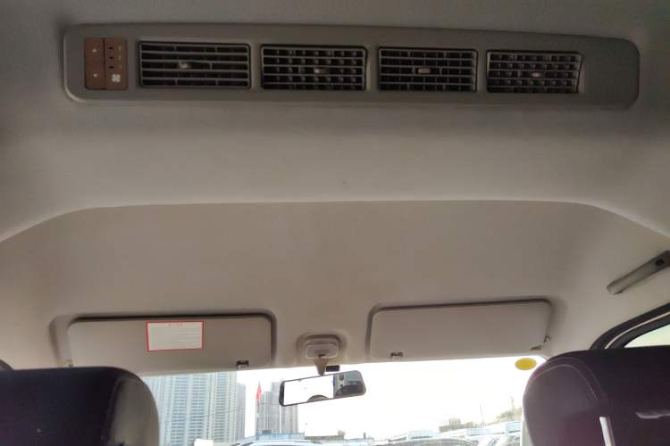 Used CHANGAN KUAYUE Xing V5 2021 1.6L Fortune-Attracting Edition Comfort Model DAM16KR Interior 3