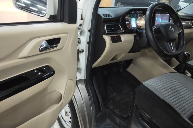 Used CHANGAN KUAYUE Xing V5 2021 1.5L Fortune-Attracting Edition Comfort Model JL473QH Interior 3