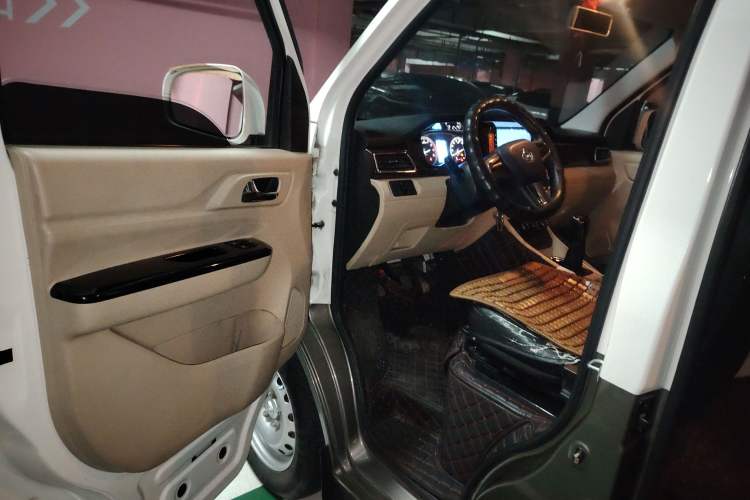 Used CHANGAN KUAYUE Xing V5 2021 1.5L Jinbao Edition Comfort Version JL473QH Interior 3