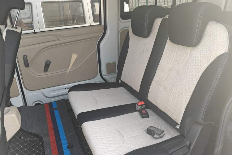 Used CHANGAN KUAYUE Xing V5 2021 1.5L Fortune-Attracting Edition Comfort Model JL473QH Interior 4