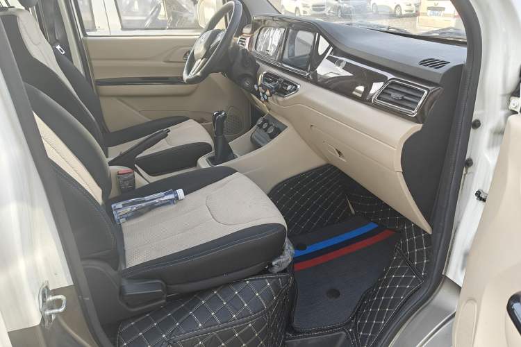 Used CHANGAN KUAYUE Xing V5 2021 1.5L Fortune-Attracting Edition Comfort Model JL473QH Interior 7