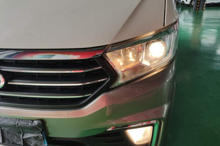 Used CHANGAN KUAYUE Xing V5 2021 1.5L Jinbao Edition Comfort Version JL473QH Left Front Headlight