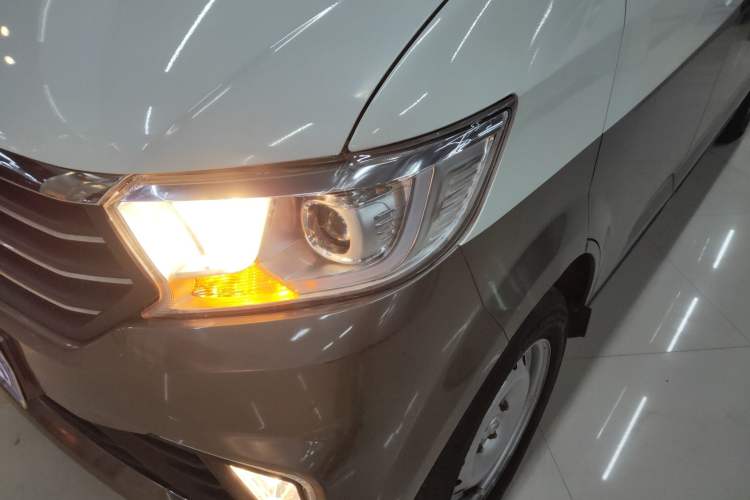 Used CHANGAN KUAYUE Xing V5 2021 1.5L Fortune-Attracting Edition Comfort Model JL473QH Left Front Headlight