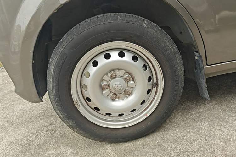 Used CHANGAN KUAYUE Xing V5 2021 1.5L Fortune-Attracting Edition Comfort Model JL473QH Left Front Wheel Hub