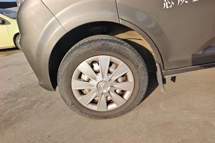 Used CHANGAN KUAYUE Xing V5 2021 1.6L Jinbao Edition Luxury Version DAM16KR Left Front Wheel Hub