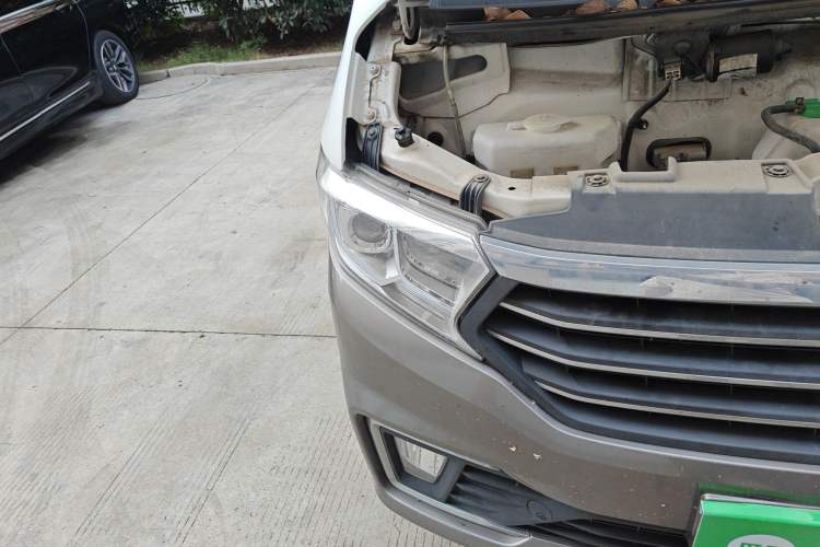 Used CHANGAN KUAYUE Xing V5 2021 1.6L Jinbao Edition Comfort Version DAM16KR Right Front Headlight