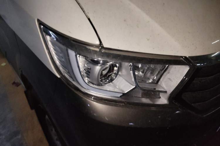 Used CHANGAN KUAYUE Xing V5 2021 1.5L Jinbao Edition Comfort Version JL473QH Right Front Headlight