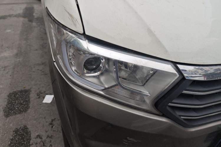 Used CHANGAN KUAYUE Xing V5 2021 1.6L Fortune-Attracting Edition Comfort Model DAM16KR Right Front Headlight