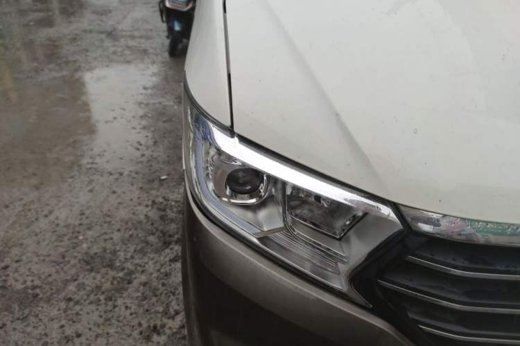 Used CHANGAN KUAYUE Xing V5 2021 1.5L Fortune-Attracting Deluxe Model JL473QH Right Front Headlight