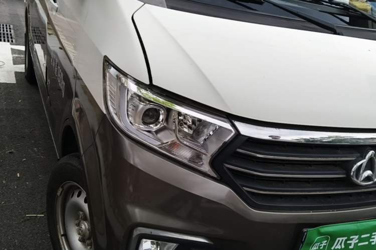 Used CHANGAN KUAYUE Xing V5 2021 1.5L Jinbao Edition Comfort Version JL473QH Right Front Headlight