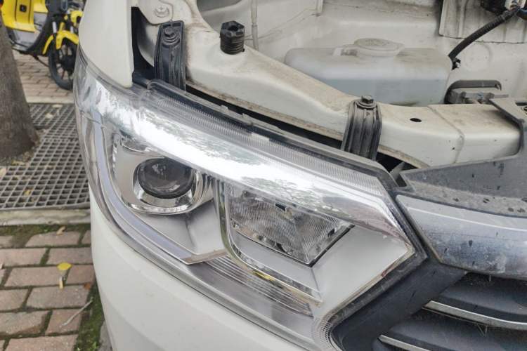 Used CHANGAN KUAYUE Xing V5 2021 1.5L Fortune-Attracting Edition Comfort Model JL473QH Right Front Headlight