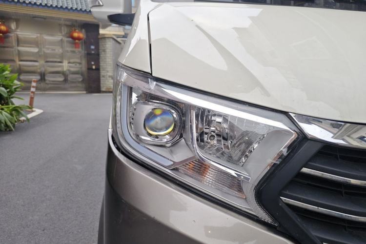 Used CHANGAN KUAYUE Xing V5 2021 1.5L Jinbao Edition Comfort Version JL473QH Right Front Headlight