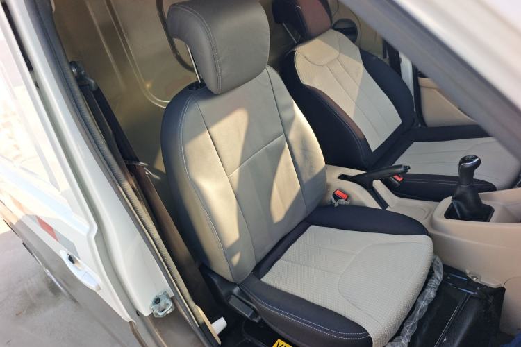 Used CHANGAN KUAYUE Xing V5 2021 1.6L Jinbao Edition Luxury Version DAM16KR Right Front Seat