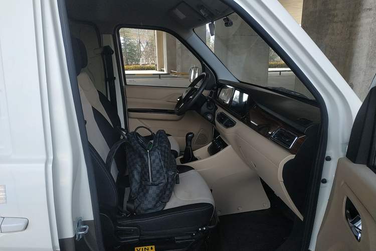 Used CHANGAN KUAYUE Xing V5 2021 1.5L Jinbao Edition Comfort Version JL473QH Right Front Seat