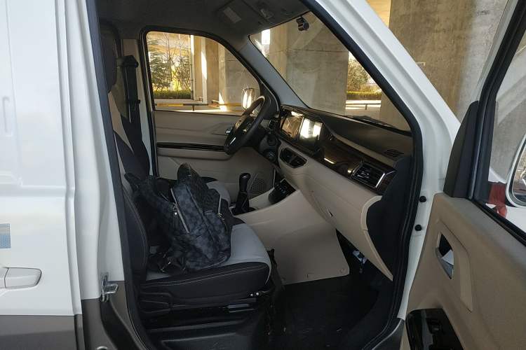 Used CHANGAN KUAYUE Xing V5 2021 1.5L Jinbao Edition Comfort Version JL473QH Right Front Seat