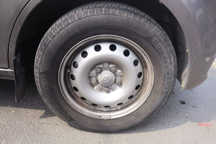 Used CHANGAN KUAYUE Xing V5 2021 1.6L Jinbao Edition Luxury Version DAM16KR Right Front Wheel Hub