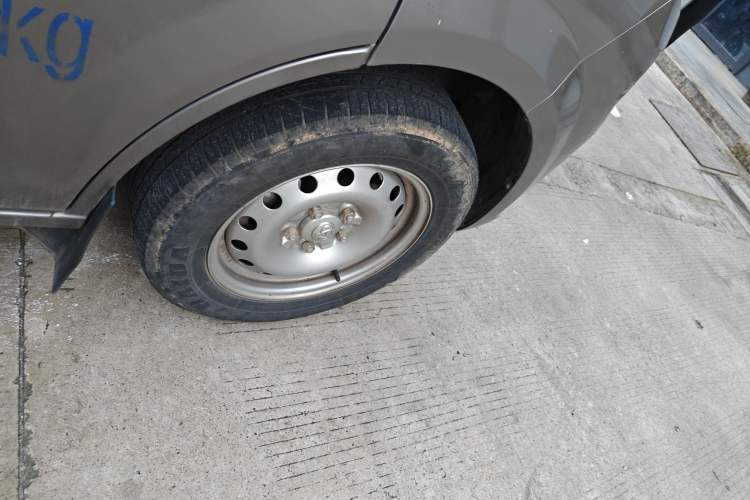 Used CHANGAN KUAYUE Xing V5 2021 1.6L Jinbao Edition Comfort Version DAM16KR Right Front Wheel Hub