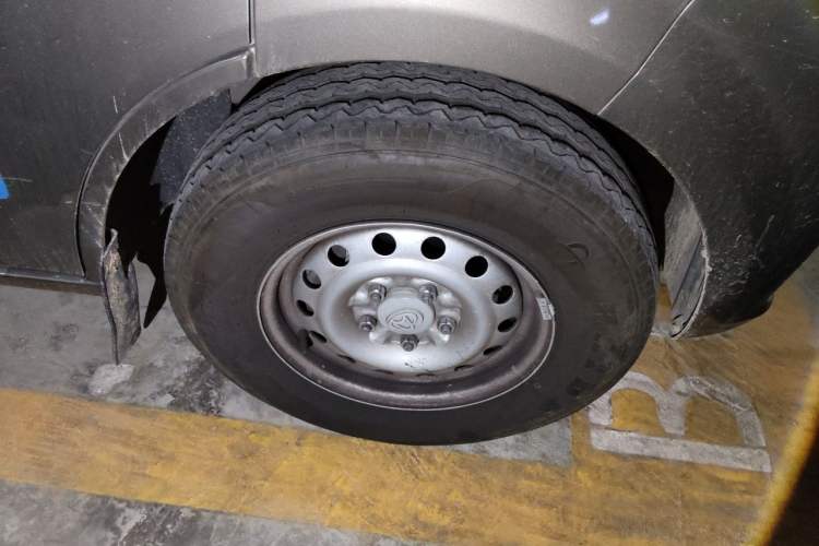 Used CHANGAN KUAYUE Xing V5 2021 1.5L Jinbao Edition Comfort Version JL473QH Right Front Wheel Hub