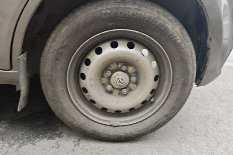 Used CHANGAN KUAYUE Xing V5 2021 1.6L Fortune-Attracting Edition Comfort Model DAM16KR Right Front Wheel Hub