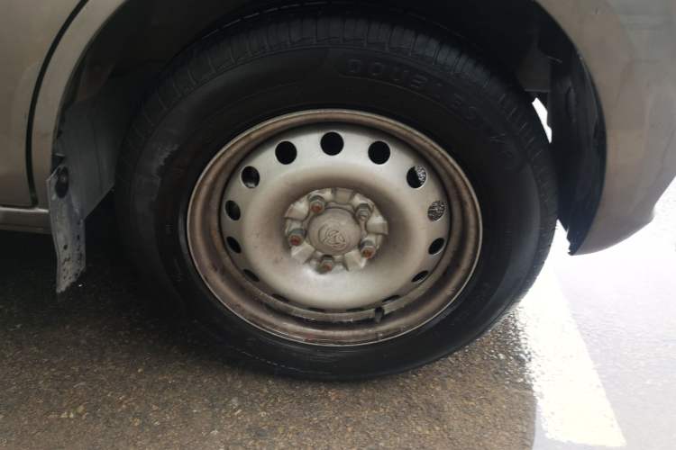 Used CHANGAN KUAYUE Xing V5 2021 1.6L Jinbao Edition Comfort Version DAM16KR Right Front Wheel Hub