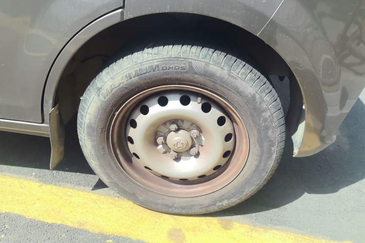 Used CHANGAN KUAYUE Xing V5 2021 1.6L Jinbao Edition Luxury Version DAM16KR Right Front Wheel Hub