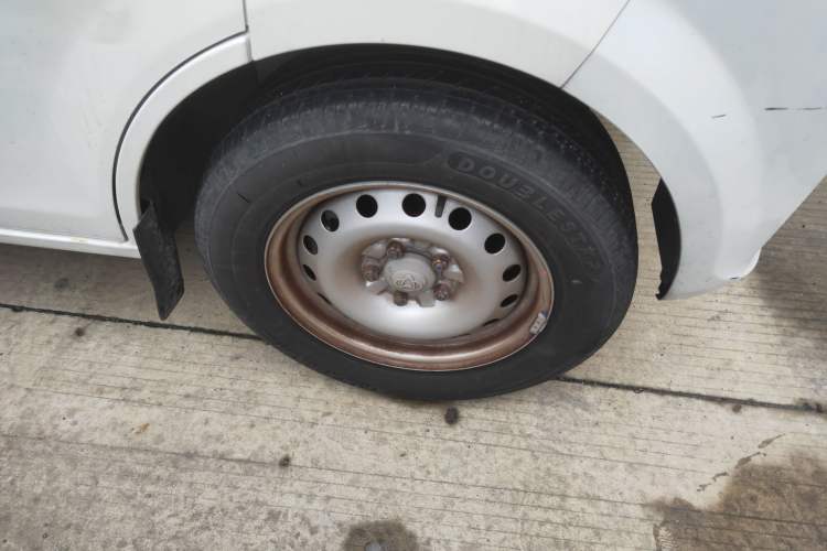 Used CHANGAN KUAYUE Xing V5 2021 1.5L Jinbao Edition Comfort Version JL473QH Right Front Wheel Hub