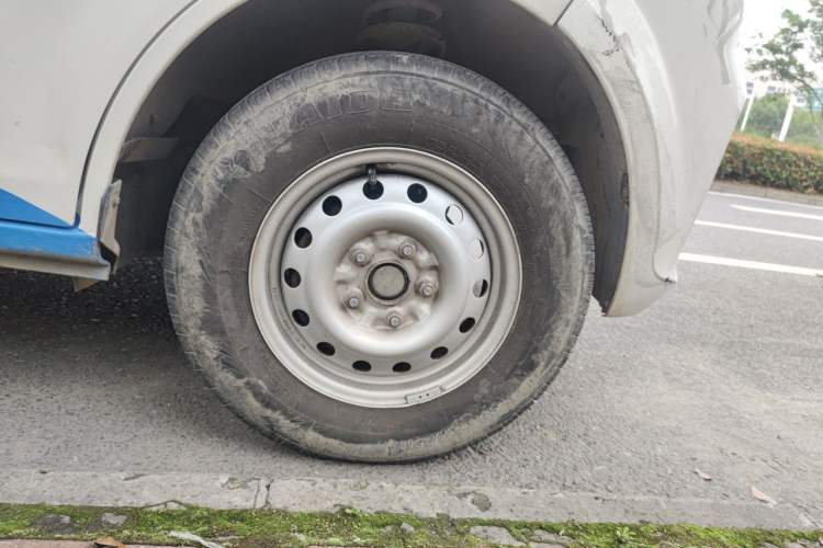 Used CHANGAN KUAYUE Xing V5 2021 1.5L Fortune-Attracting Edition Comfort Model JL473QH Right Front Wheel Hub
