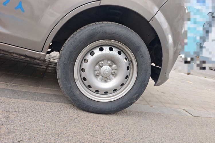 Used CHANGAN KUAYUE Xing V5 2021 1.5L Jinbao Edition Comfort Version JL473QH Right Front Wheel Hub