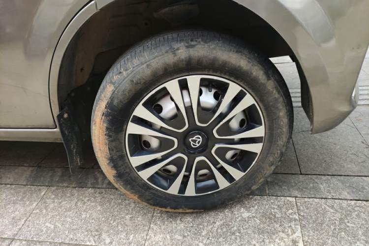 Used CHANGAN KUAYUE Xing V5 2021 1.5L Fortune-Attracting Edition Comfort Model JL473QH Right Front Wheel Hub