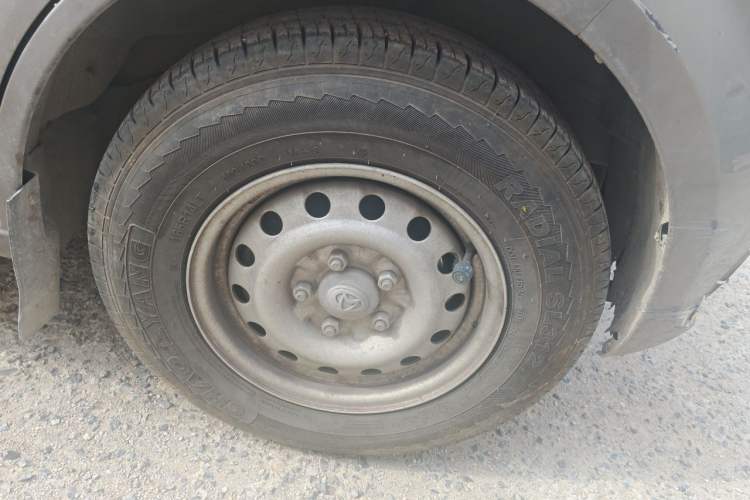 Used CHANGAN KUAYUE Xing V5 2021 1.6L Jinbao Edition Luxury Version DAM16KR Right Front Wheel Hub